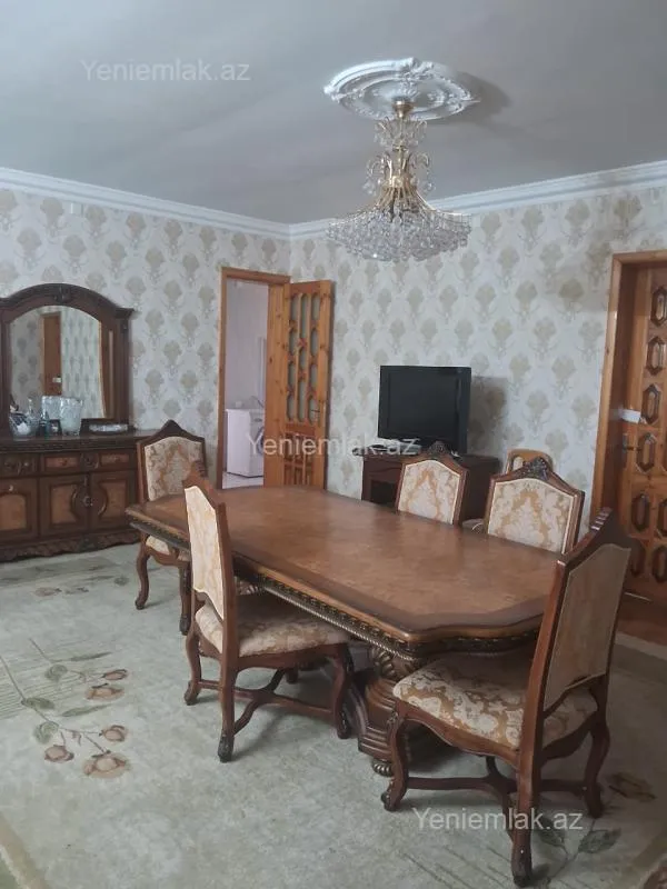 Satılır 5 otaqlı həyət evi 205 m²