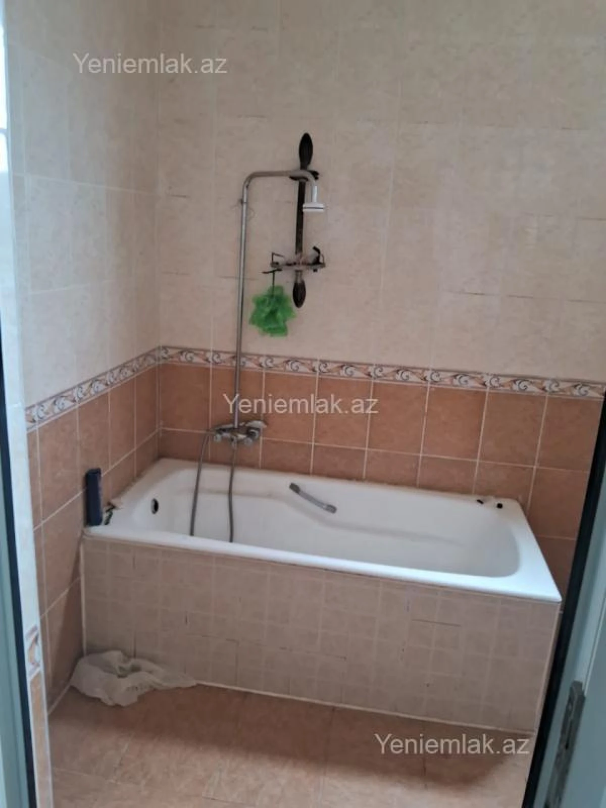 Satılır 5 otaqlı həyət evi 205 m²