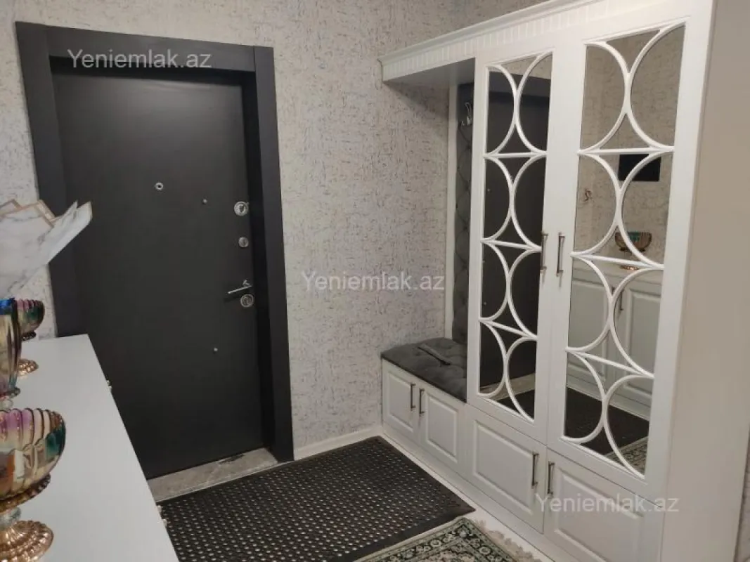 Satılır 4 otaqlı yeni tikili 162 m²