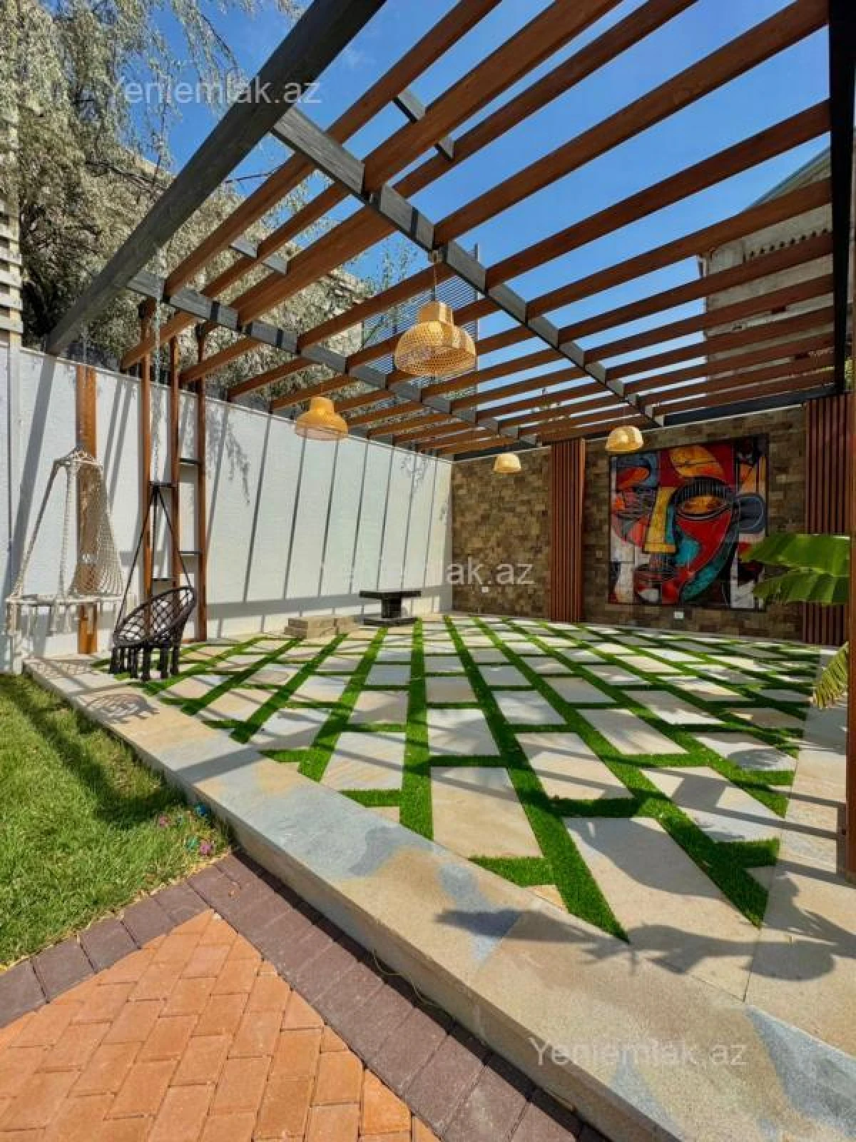 Satılır 5 otaqlı həyət evi 260 m²