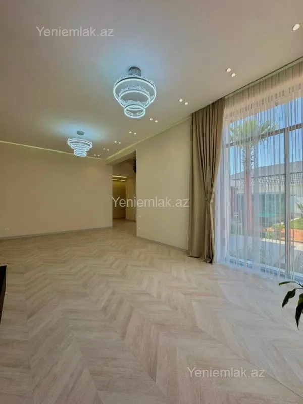 Satılır 5 otaqlı həyət evi 260 m²