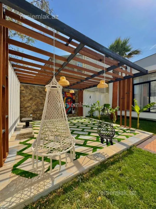 Satılır 5 otaqlı həyət evi 260 m²