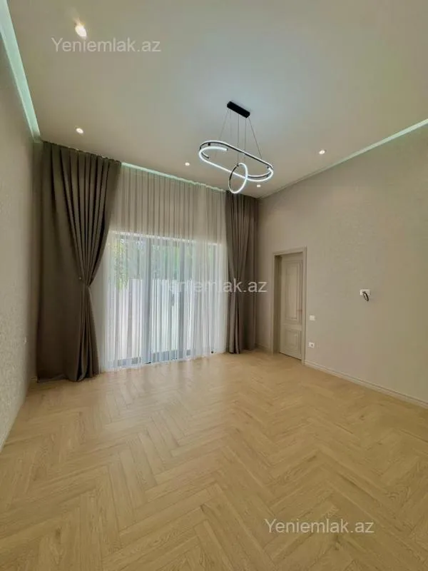 Satılır 5 otaqlı həyət evi 260 m²