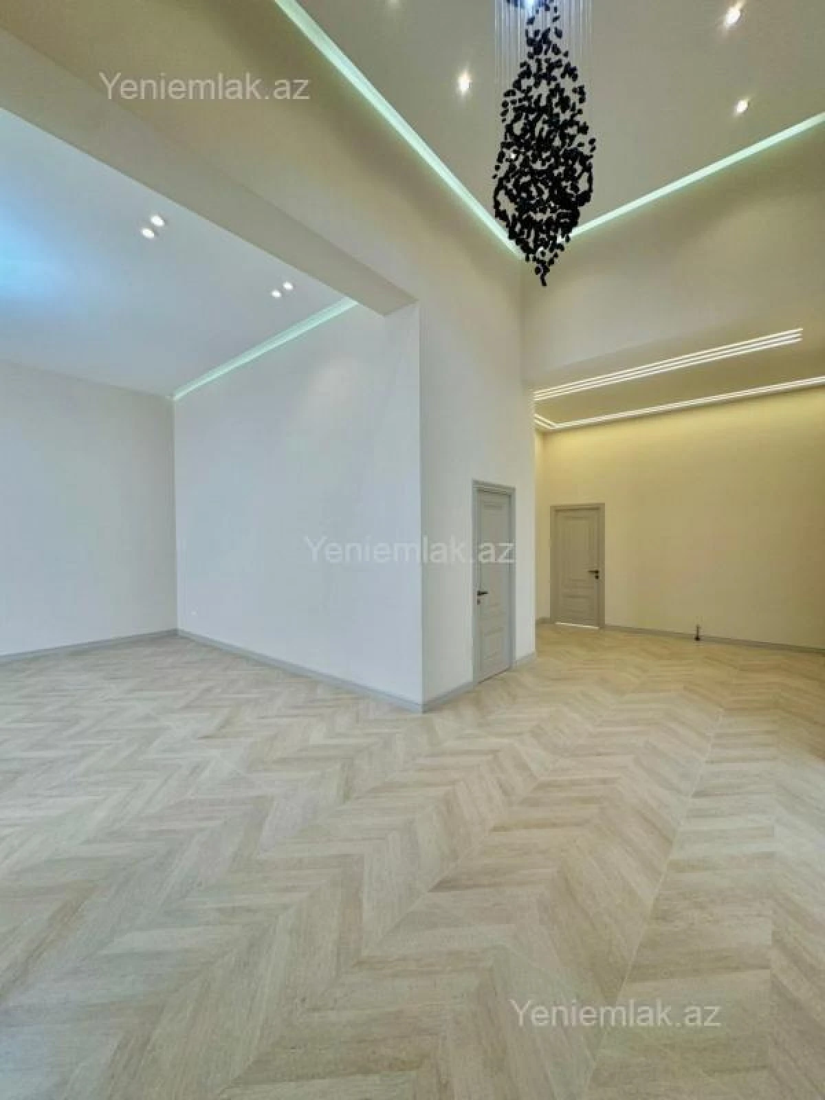 Satılır 5 otaqlı həyət evi 260 m²