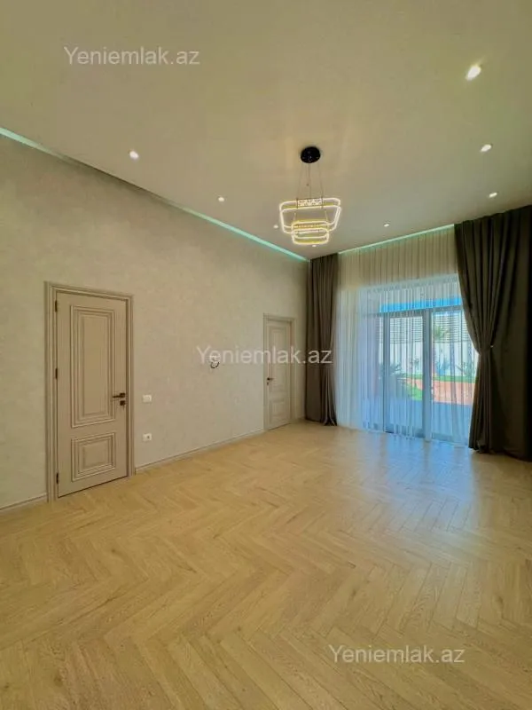 Satılır 5 otaqlı həyət evi 260 m²
