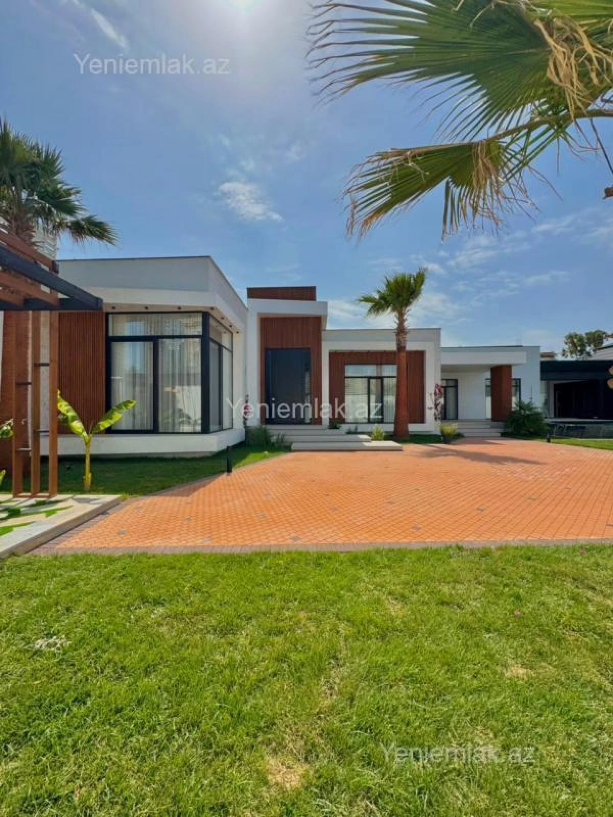 Satılır 5 otaqlı həyət evi 260 m²