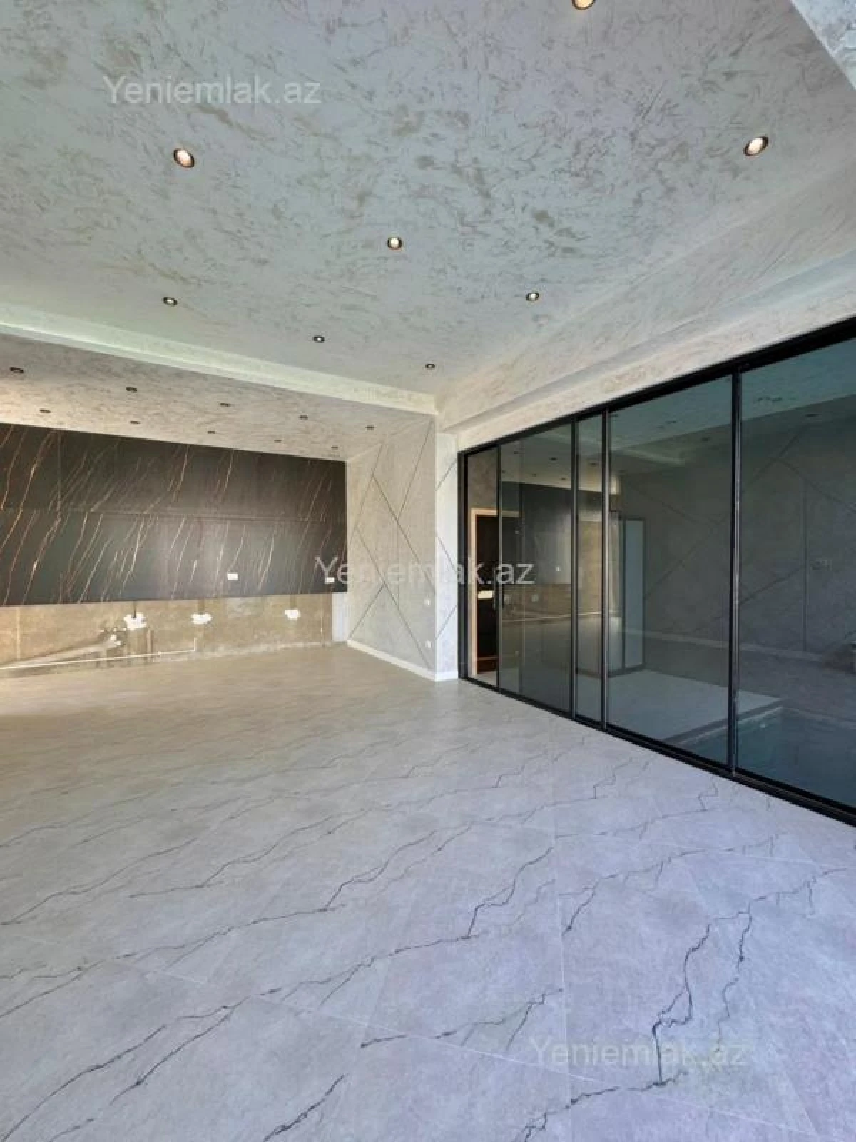 Satılır 5 otaqlı həyət evi 260 m²