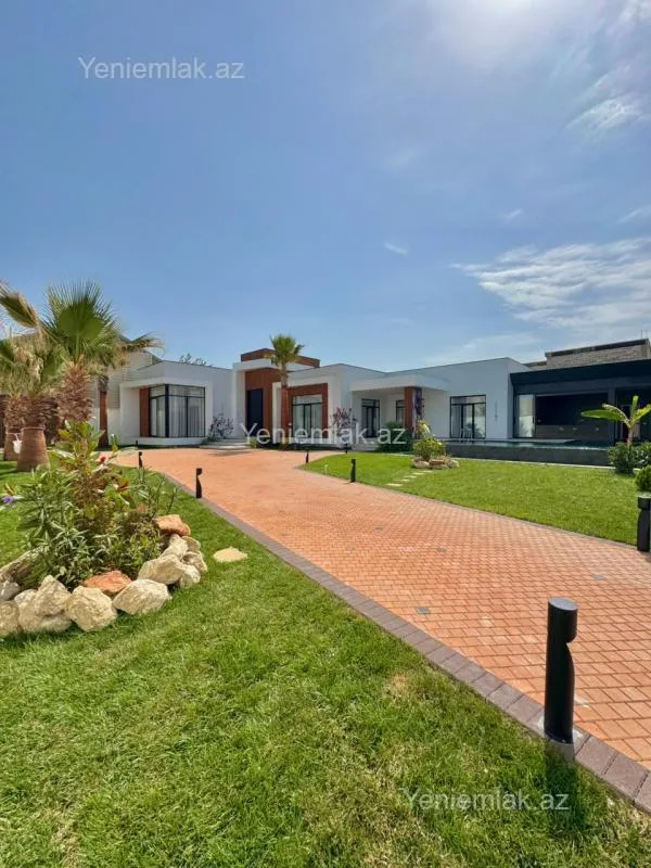 Satılır 5 otaqlı həyət evi 260 m²