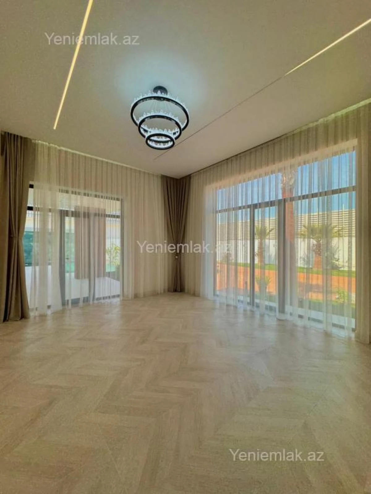 Satılır 5 otaqlı həyət evi 260 m²