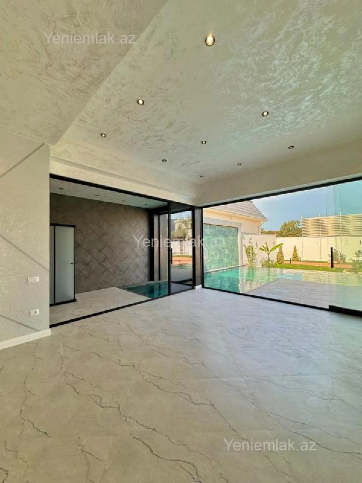 Satılır 5 otaqlı həyət evi 260 m²