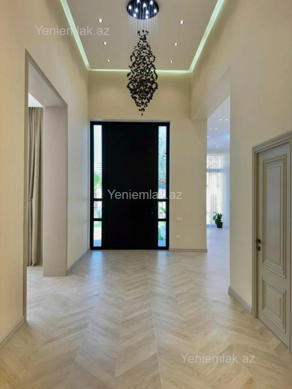Satılır 5 otaqlı həyət evi 260 m²