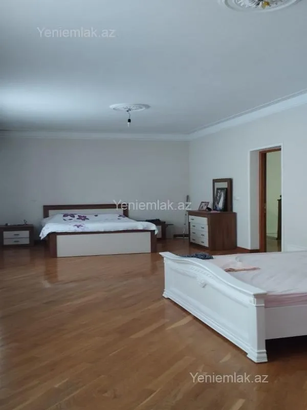 Satılır 6 otaqlı həyət evi 300 m²
