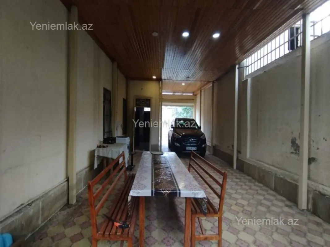Satılır 6 otaqlı həyət evi 300 m²