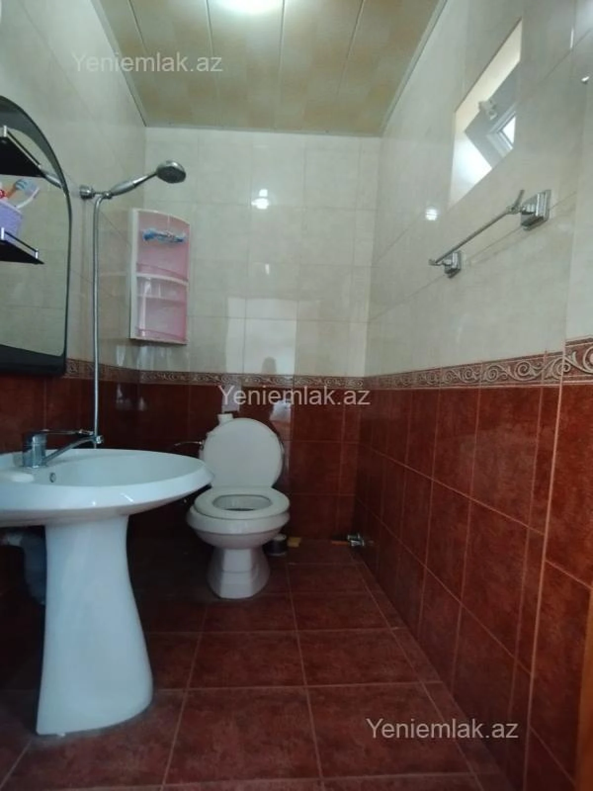 Satılır 6 otaqlı həyət evi 300 m²