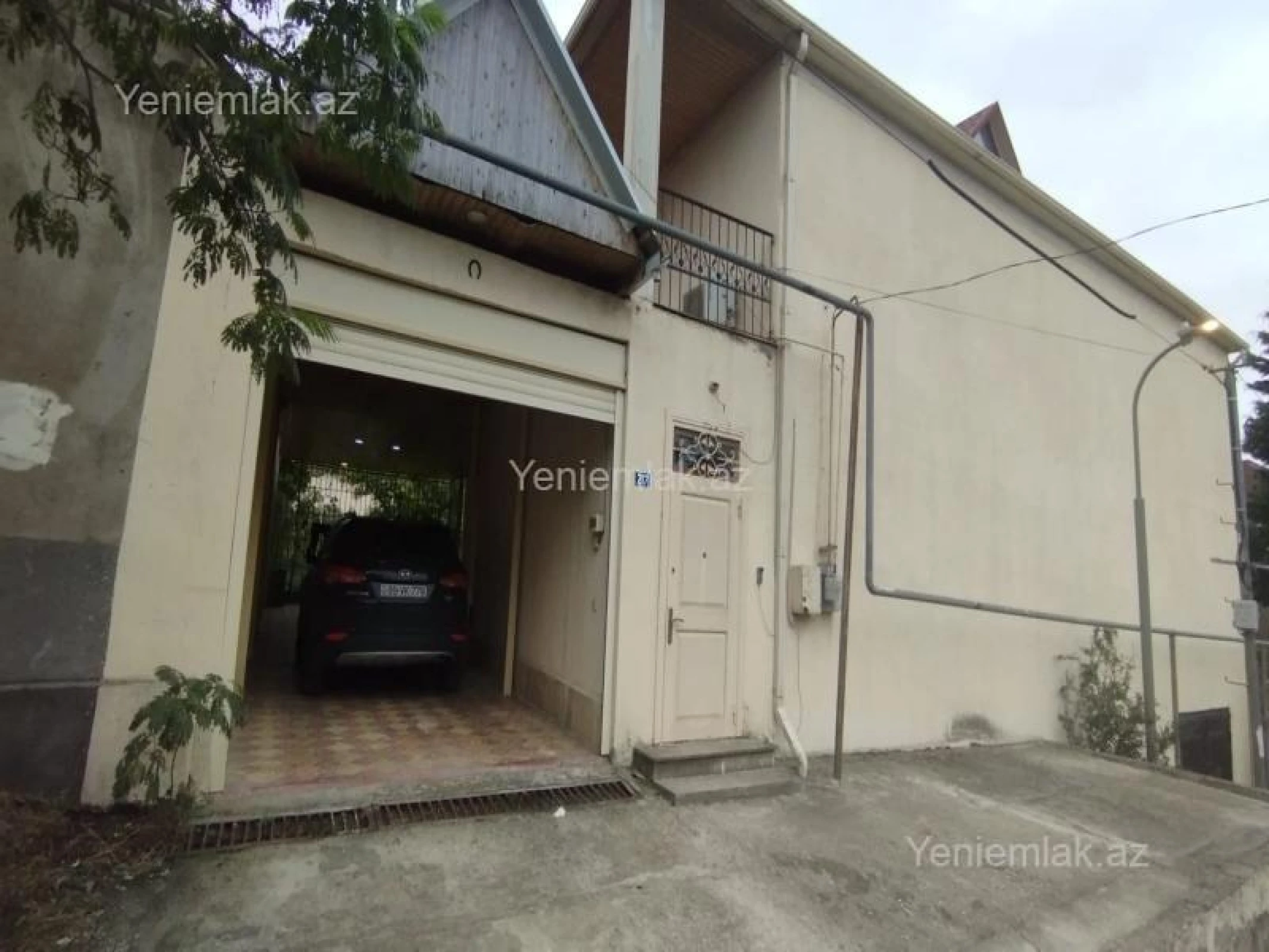 Satılır 6 otaqlı həyət evi 300 m²