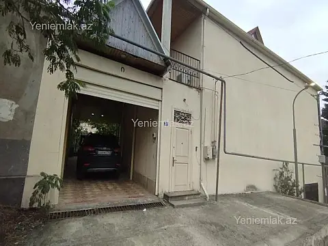 Satılır 6 otaqlı həyət evi 300 m²