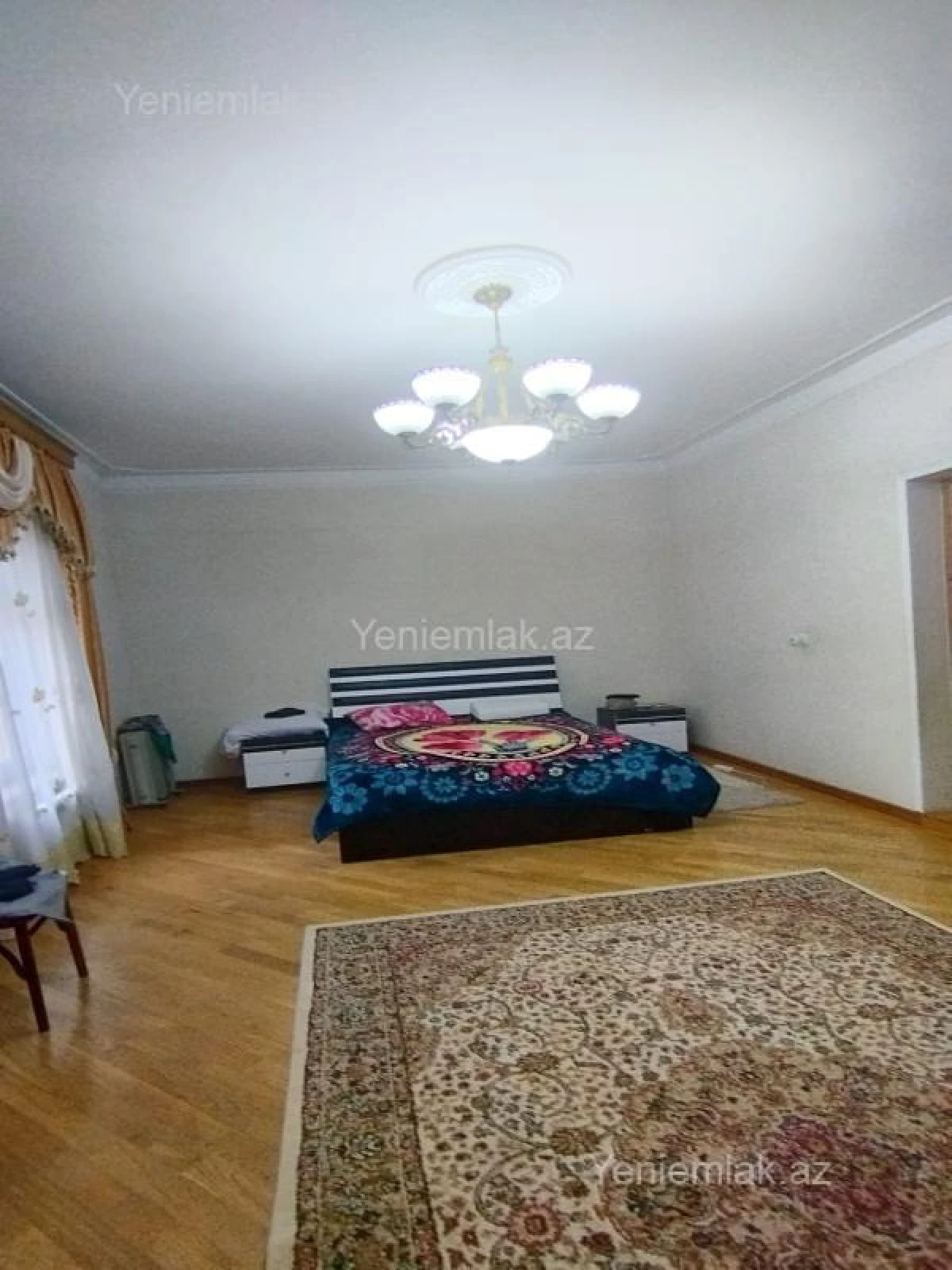 Satılır 6 otaqlı həyət evi 300 m²