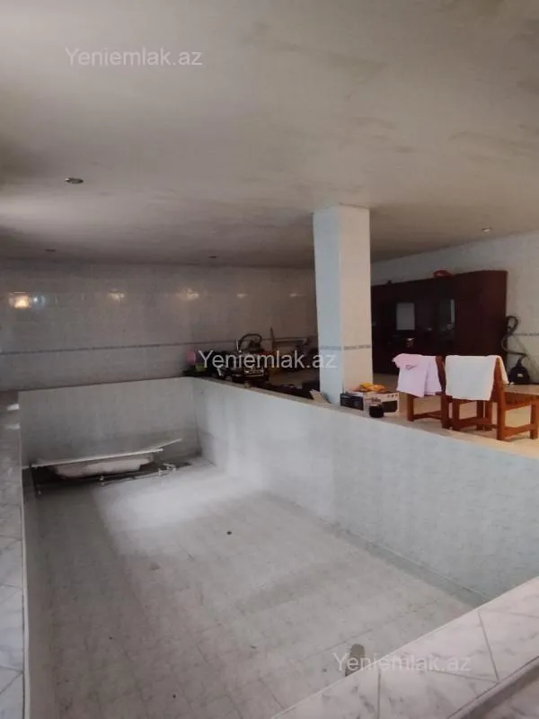 Satılır 6 otaqlı həyət evi 300 m²
