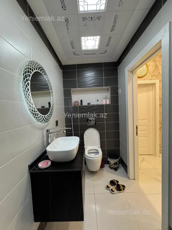 Satılır 2 otaqlı yeni tikili 60 m²