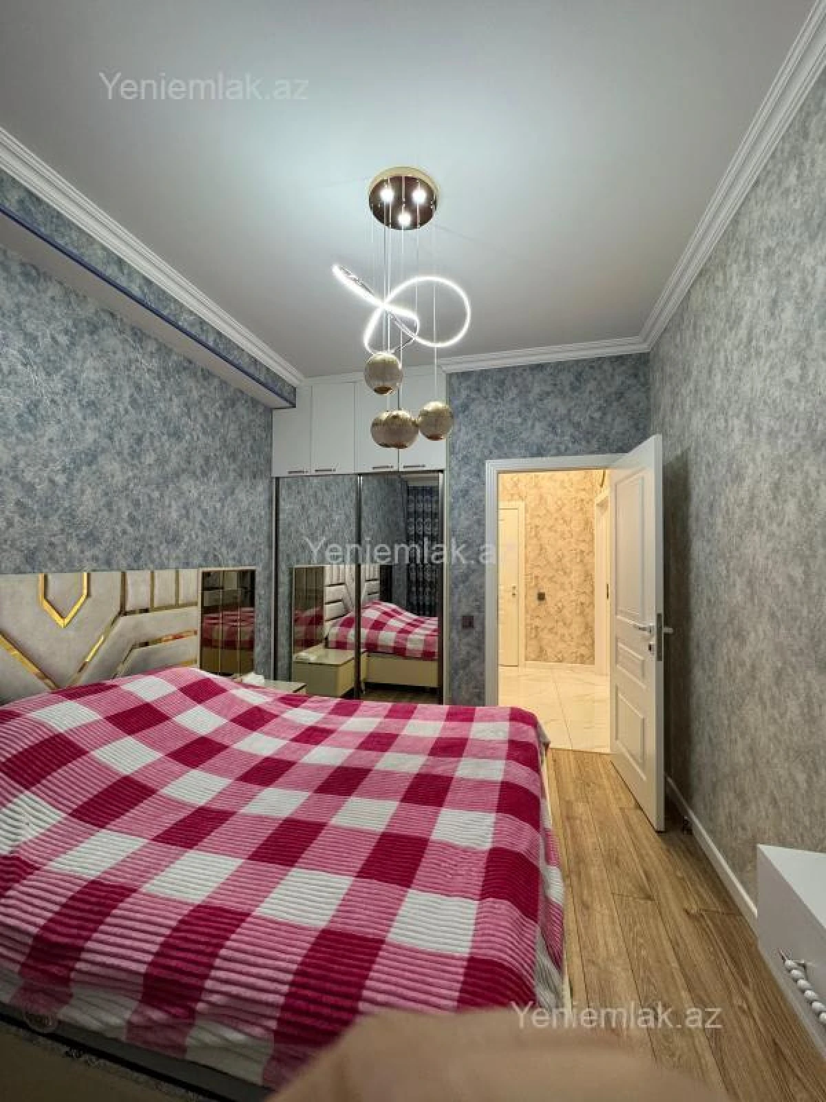 Satılır 2 otaqlı yeni tikili 60 m²