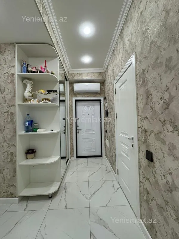 Satılır 2 otaqlı yeni tikili 60 m²