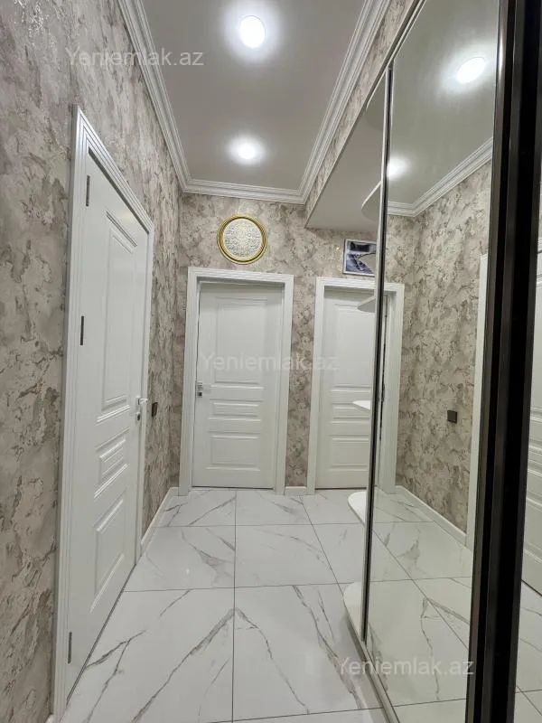 Satılır 2 otaqlı yeni tikili 60 m²