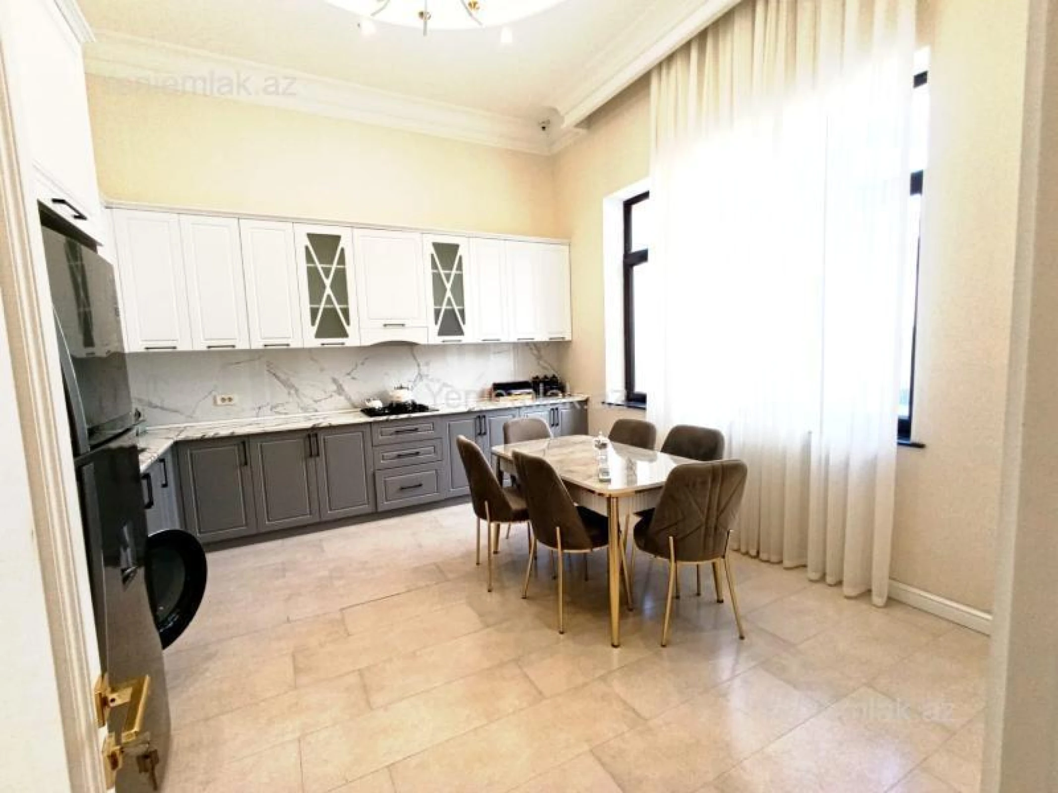 Satılır 3 otaqlı həyət evi 260 m²