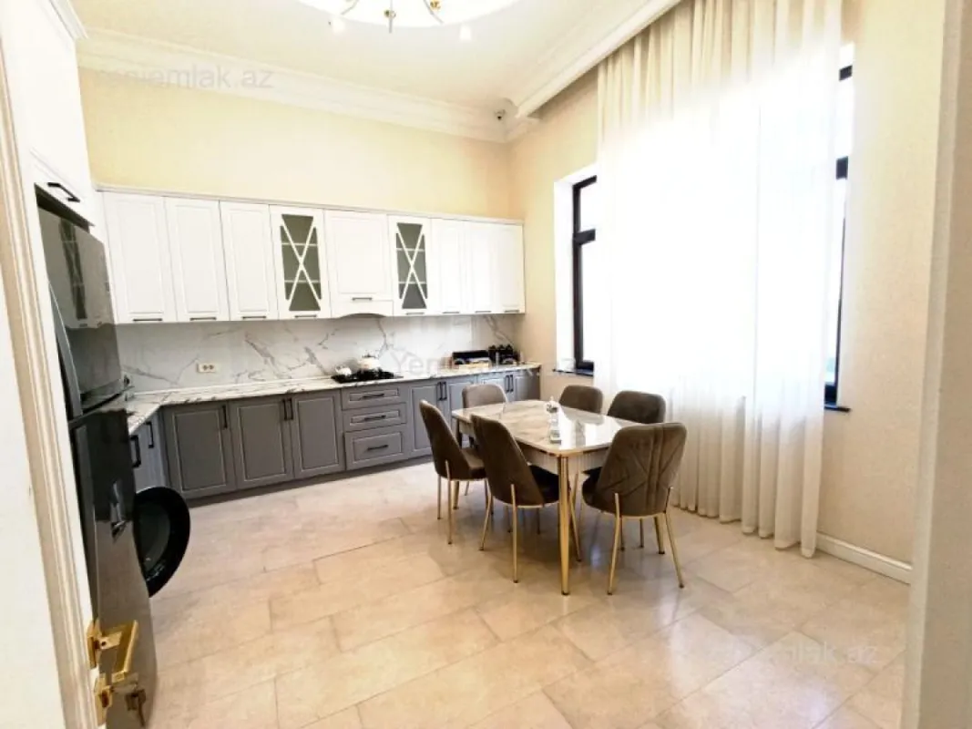 Satılır 3 otaqlı həyət evi 260 m²