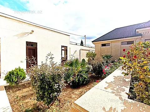 Satılır 3 otaqlı həyət evi 260 m²