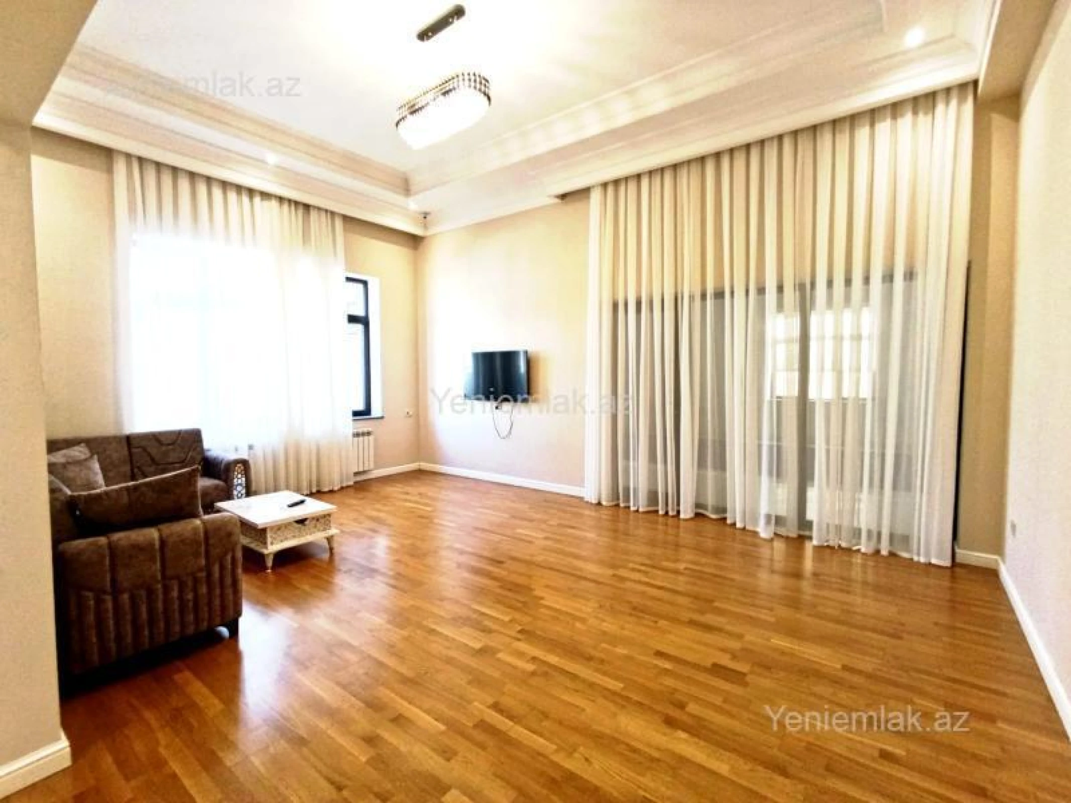 Satılır 3 otaqlı həyət evi 260 m²