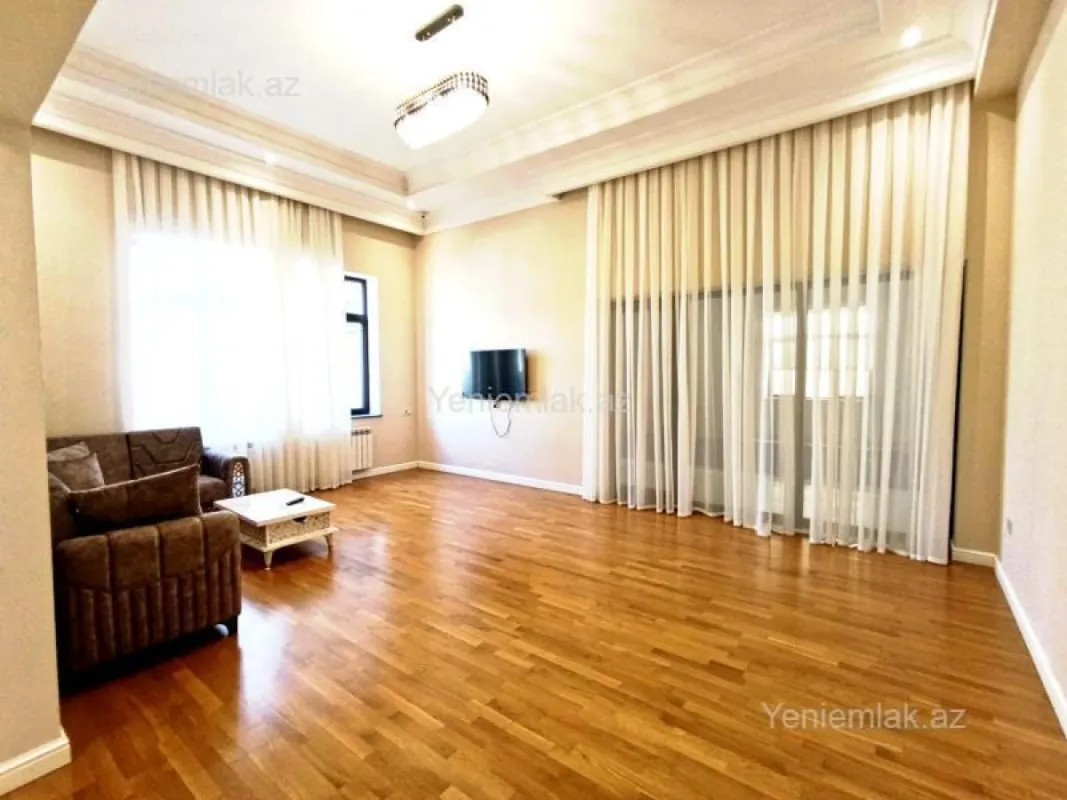 Satılır 3 otaqlı həyət evi 260 m²