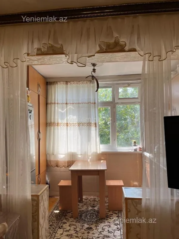 Satılır 2 otaqlı köhnə tikili 46 m²