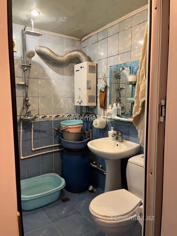 Satılır 2 otaqlı köhnə tikili 46 m²