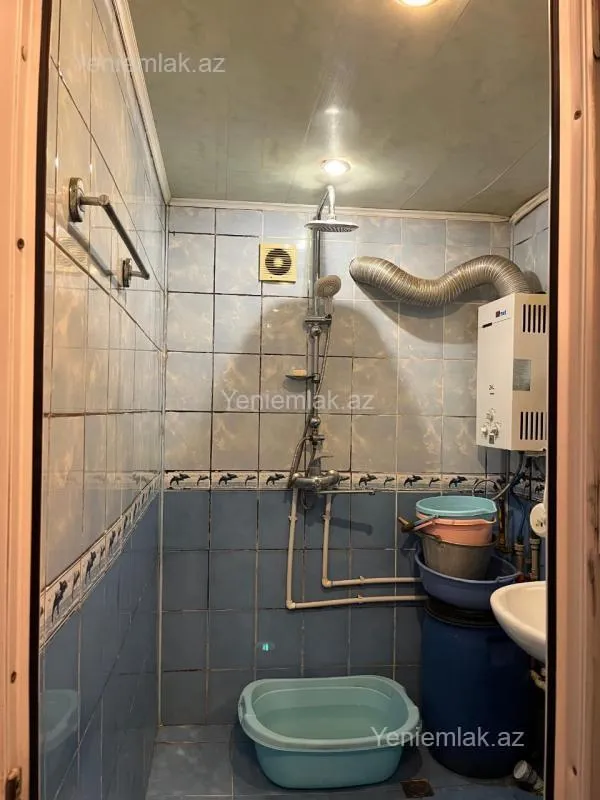 Satılır 2 otaqlı köhnə tikili 46 m²