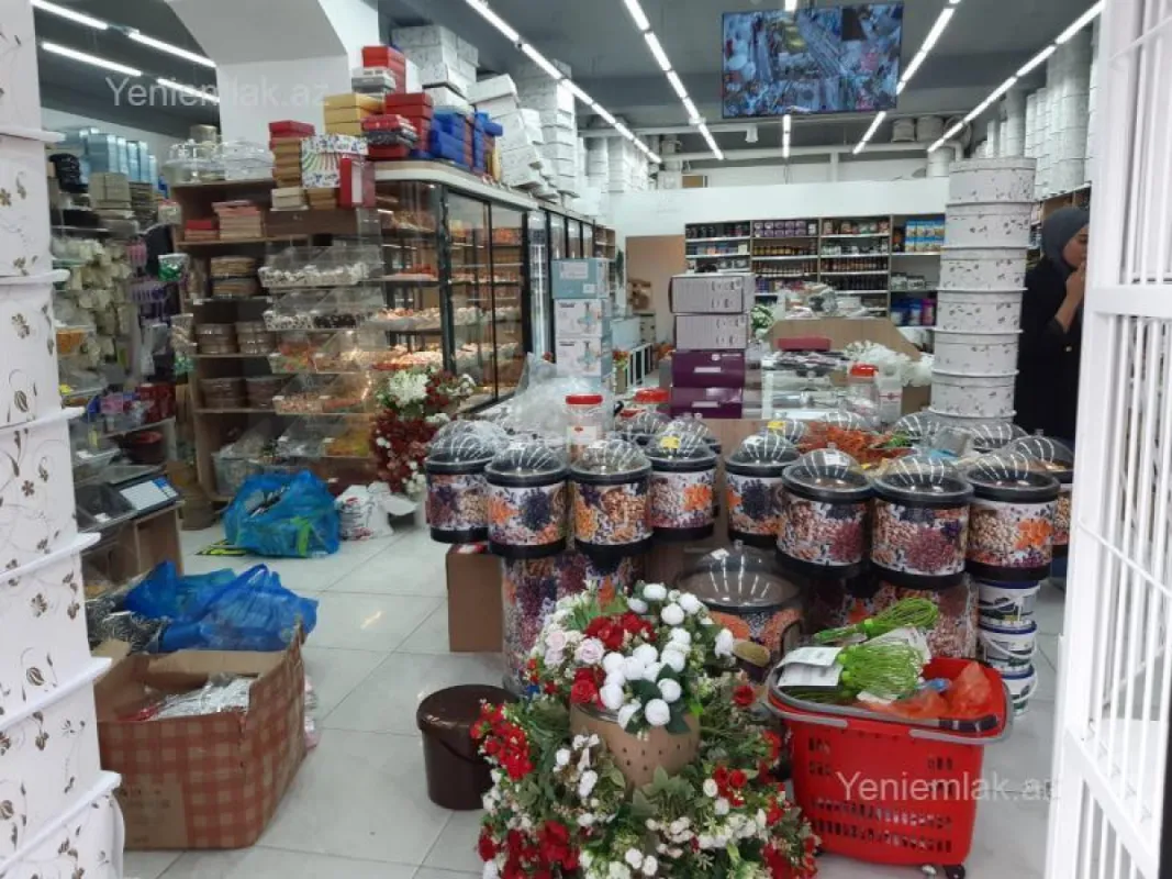 Satılır 4 otaqlı obyekt 200 m²