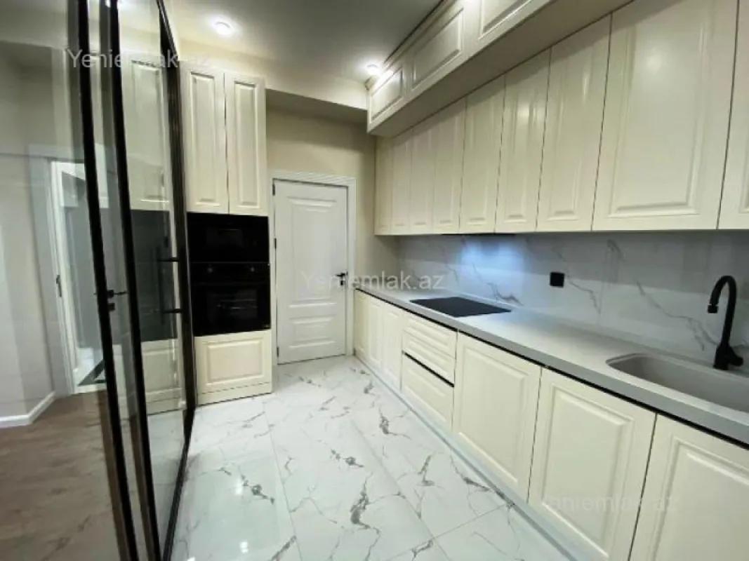 Satılır 3 otaqlı yeni tikili 107 m²