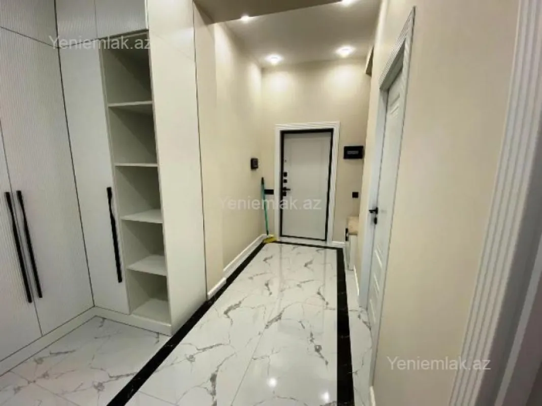 Satılır 3 otaqlı yeni tikili 107 m²