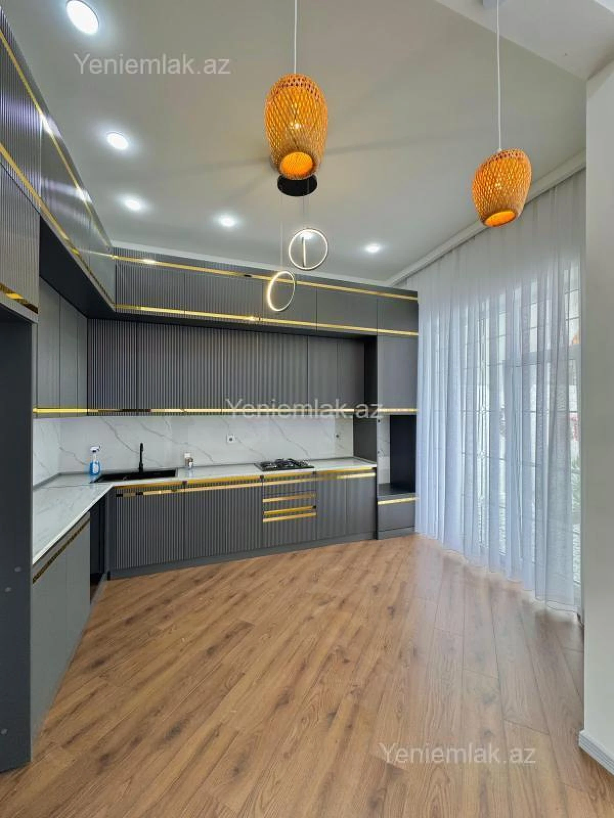 Satılır 4 otaqlı həyət evi 160 m²