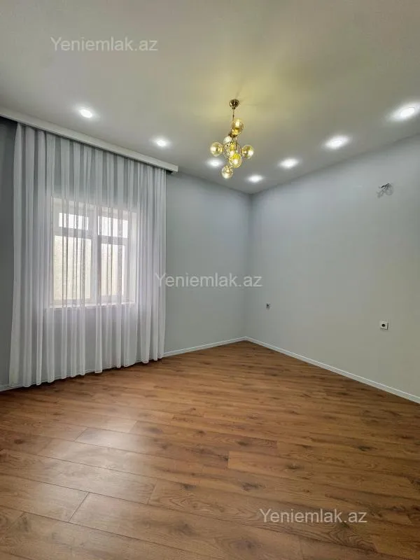 Satılır 4 otaqlı həyət evi 160 m²