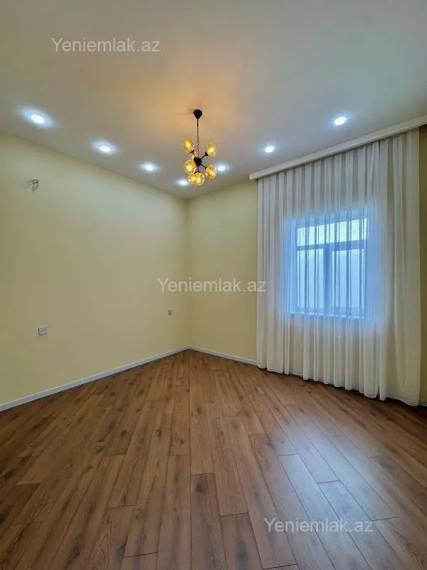Satılır 4 otaqlı həyət evi 160 m²