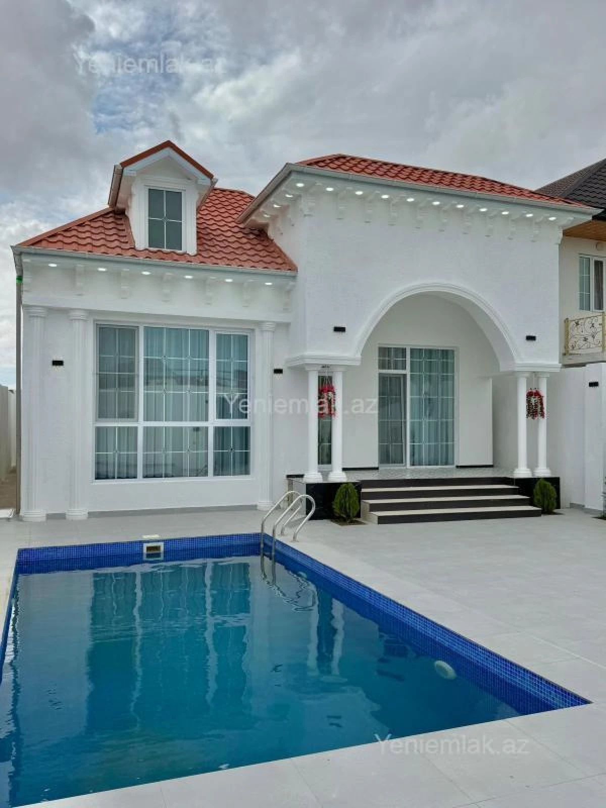 Satılır 4 otaqlı həyət evi 160 m²