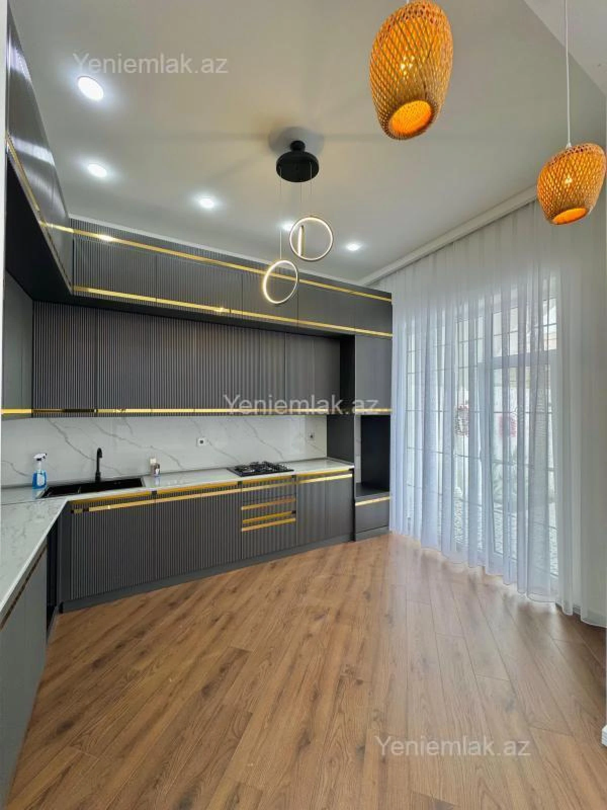 Satılır 4 otaqlı həyət evi 160 m²