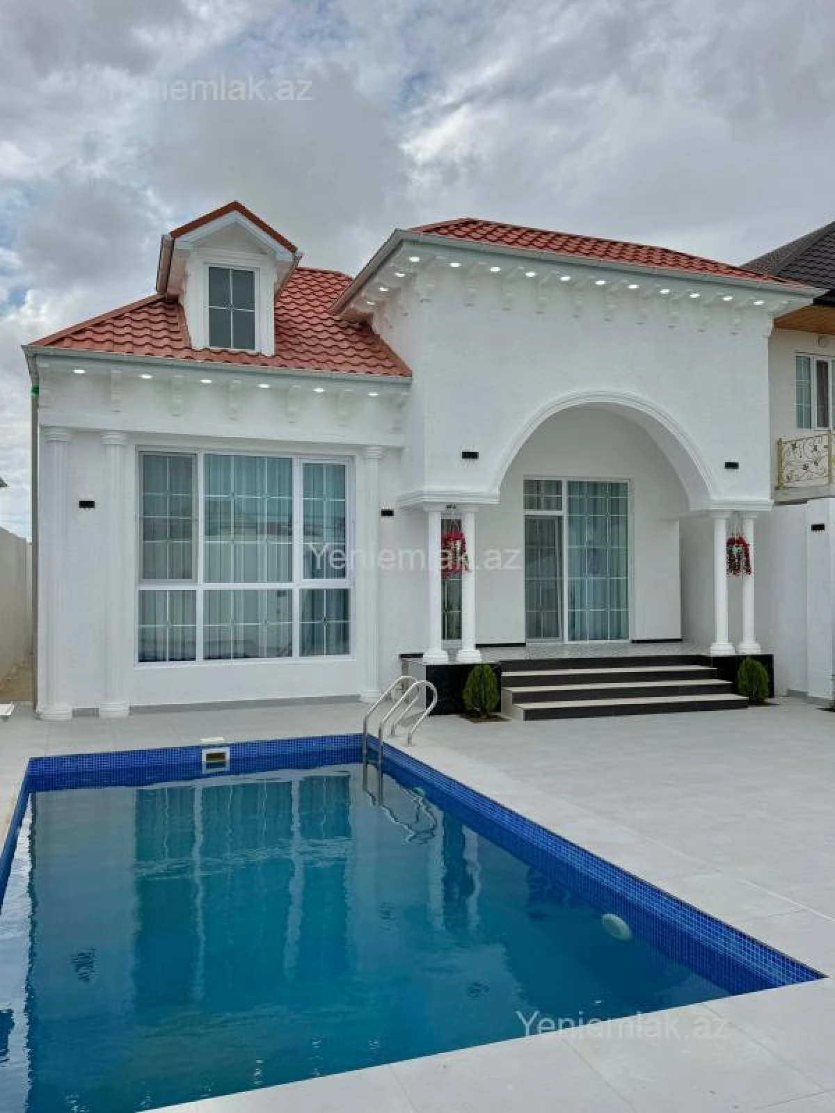 Satılır 4 otaqlı həyət evi 160 m²