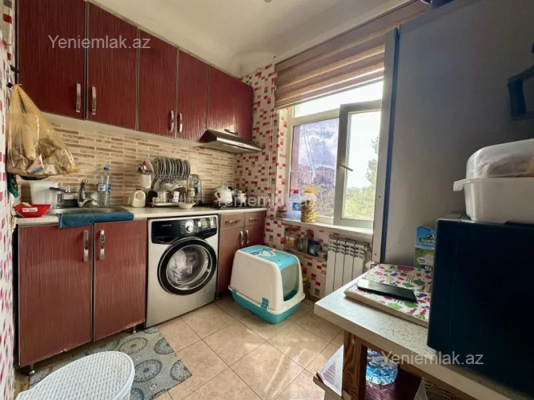 Satılır 2 otaqlı köhnə tikili 50 m²