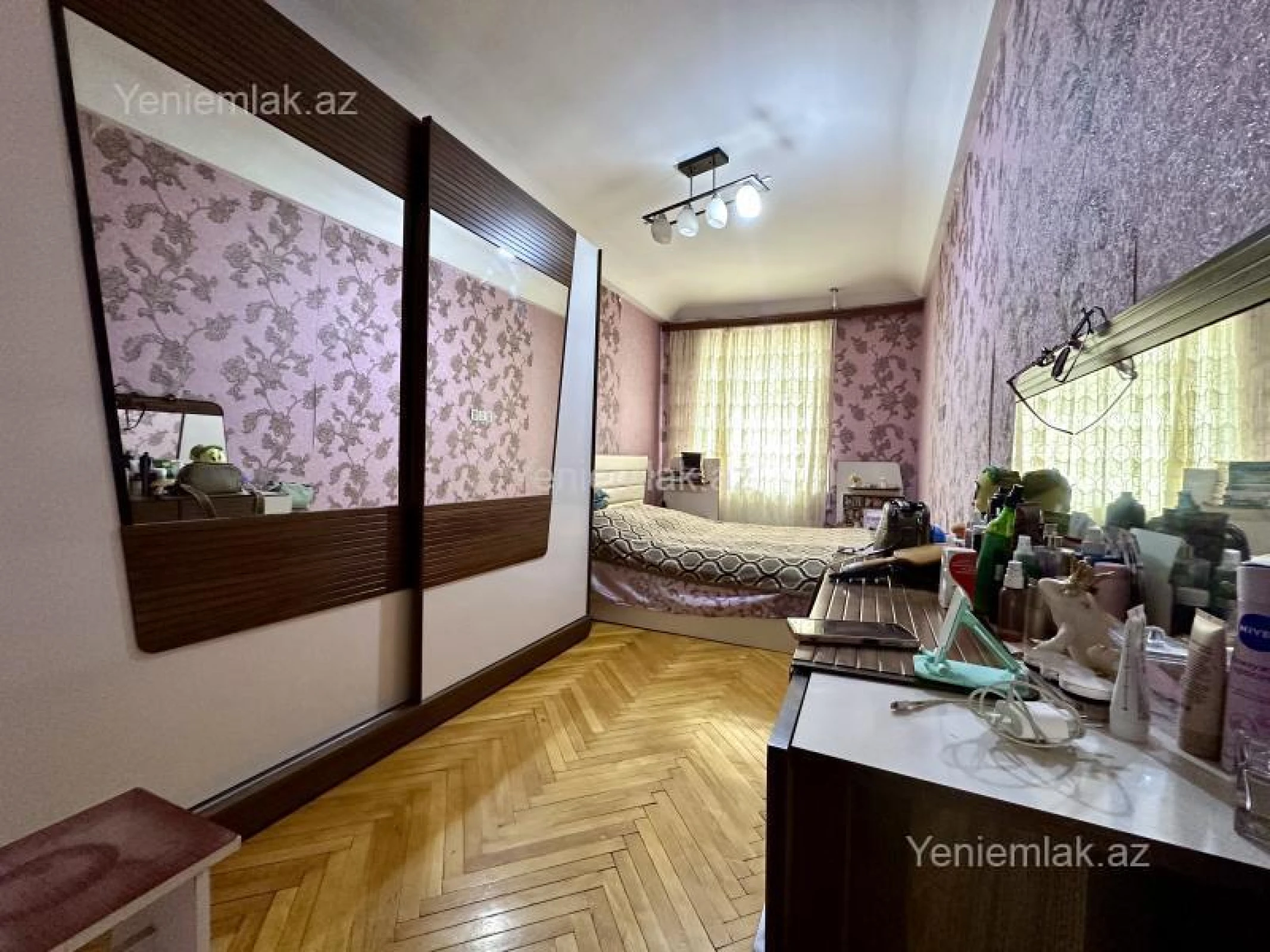 Satılır 2 otaqlı köhnə tikili 50 m²