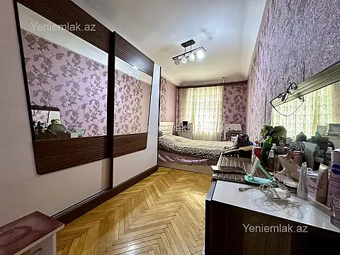 Satılır 2 otaqlı köhnə tikili 50 m²
