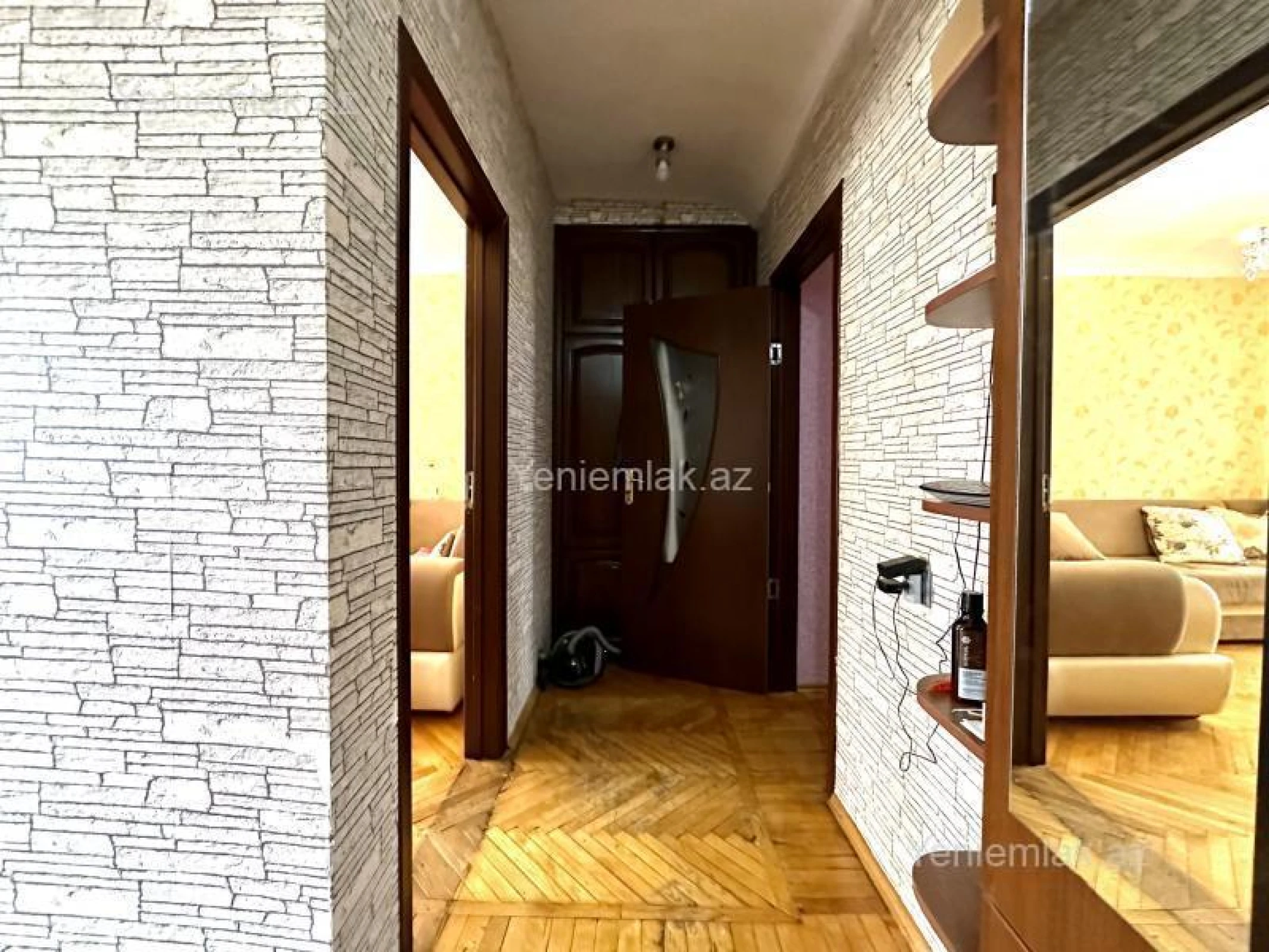 Satılır 2 otaqlı köhnə tikili 50 m²