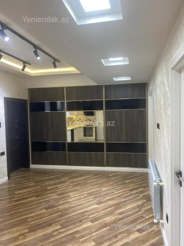 Satılır 2 otaqlı yeni tikili 90 m²