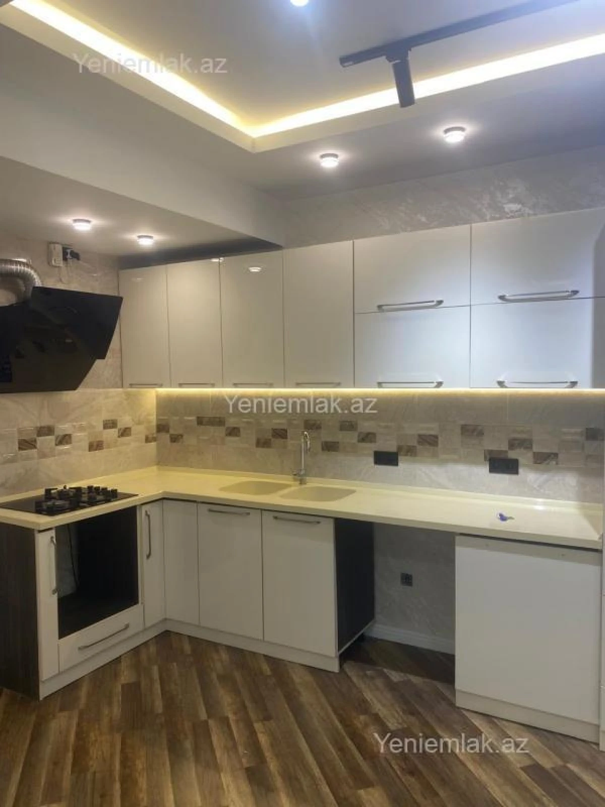 Satılır 2 otaqlı yeni tikili 90 m²