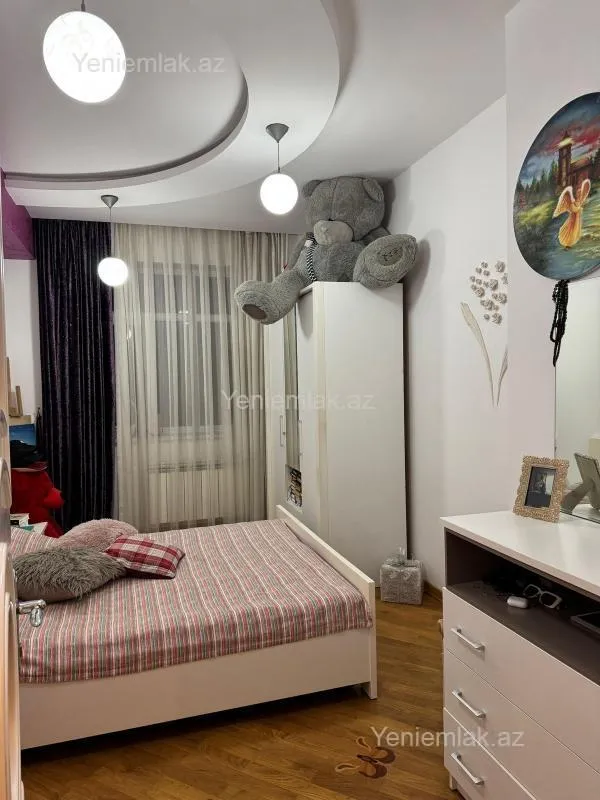 Satılır 2 otaqlı yeni tikili 100 m²